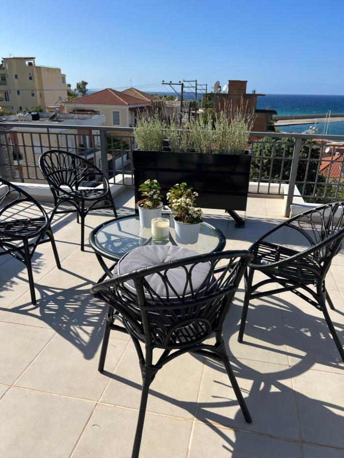 Magical Seaside Town Boutique Apts 2 Apartamento Kyparissia Exterior foto